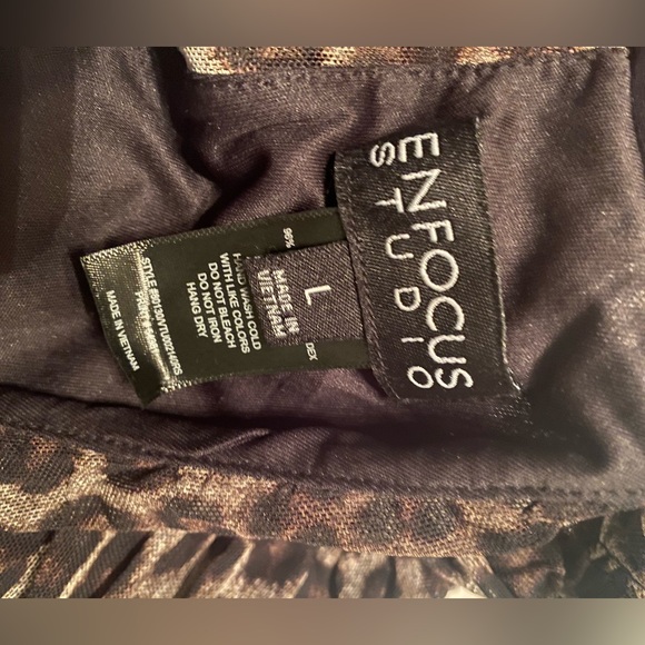 ENFOCUS STUDIO L stretch waist button neck cheetah top women’s lacey feel - Picture 8 of 15